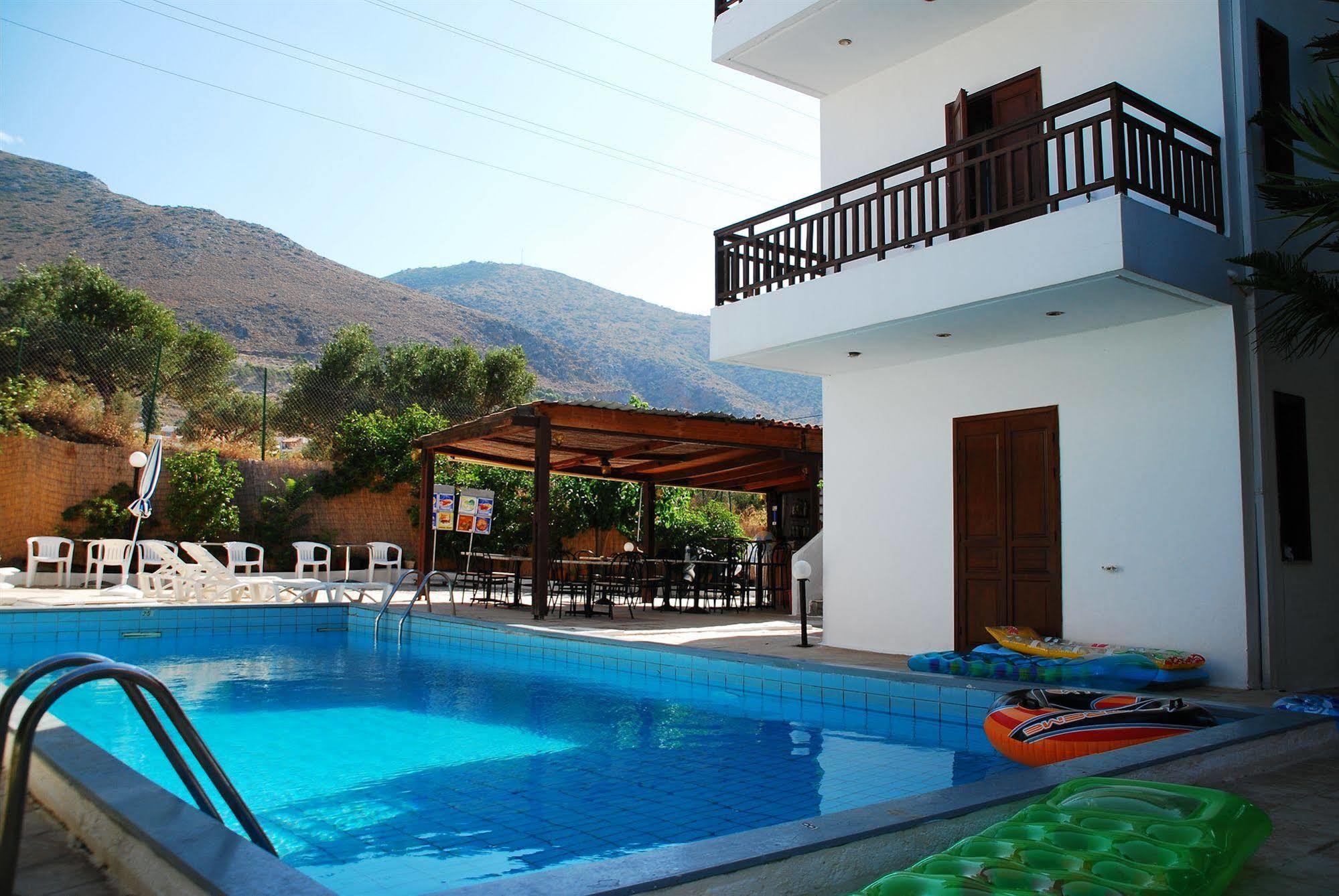 הרסוניסוס Sirocco Apartments מראה חיצוני תמונה